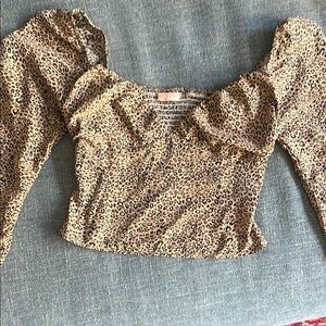 Leopard Print Puff Sleeve Top